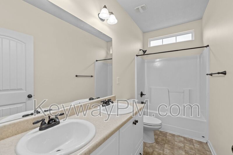 307 Crowne Heights Way - Chamblin Ridge property image