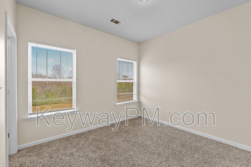 307 Crowne Heights Way - Chamblin Ridge property image