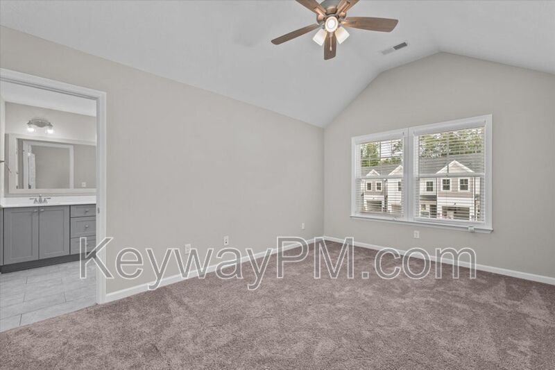 232 Linsmore Lane - Canterbury Farms property image