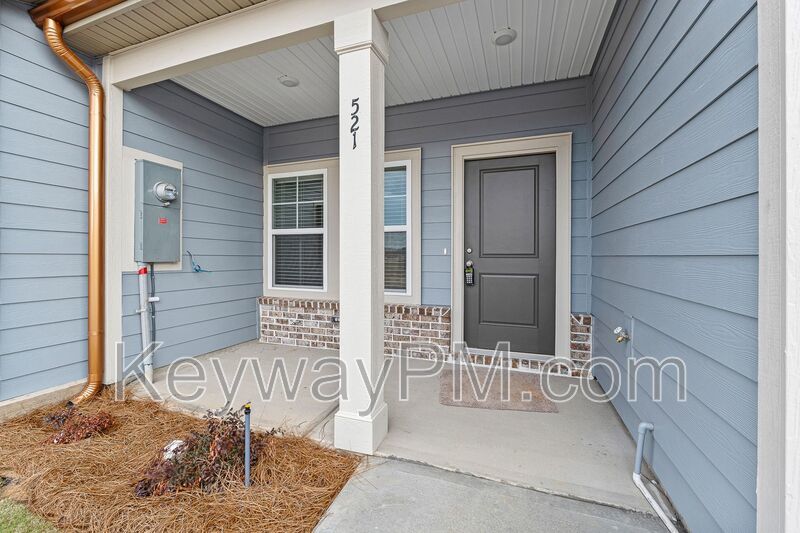 527 Yuma Lane- Village Square property image