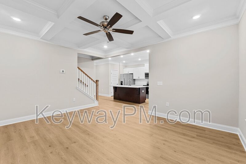 527 Yuma Lane- Village Square property image