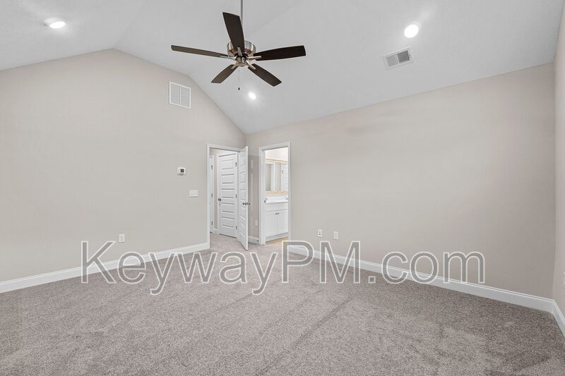 527 Yuma Lane- Village Square property image
