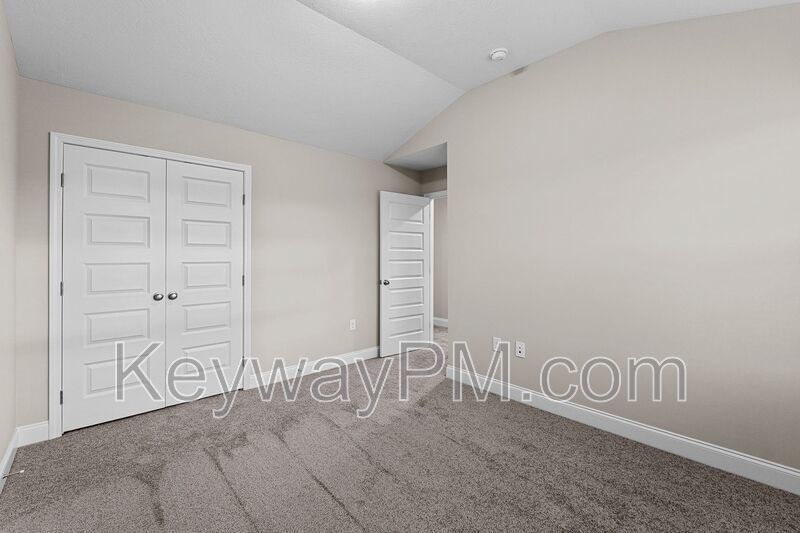 527 Yuma Lane- Village Square property image