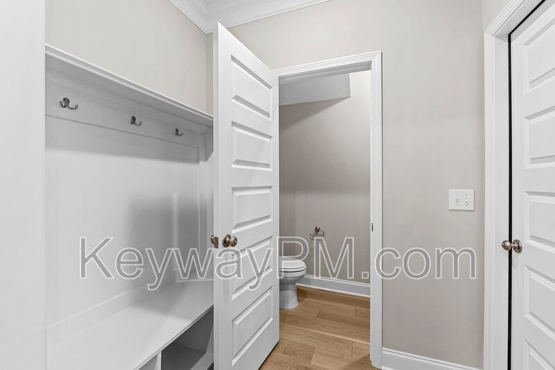 521 Yuma Lane - Village Square property image