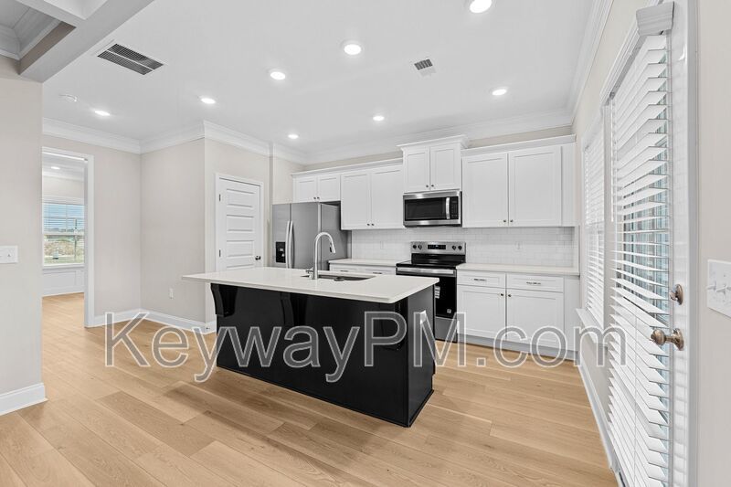 521 Yuma Lane - Village Square property image