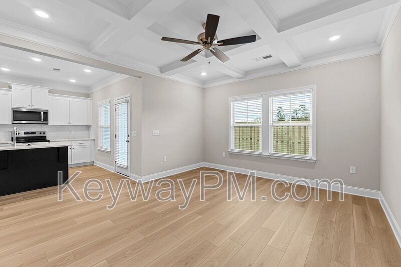 521 Yuma Lane - Village Square property image