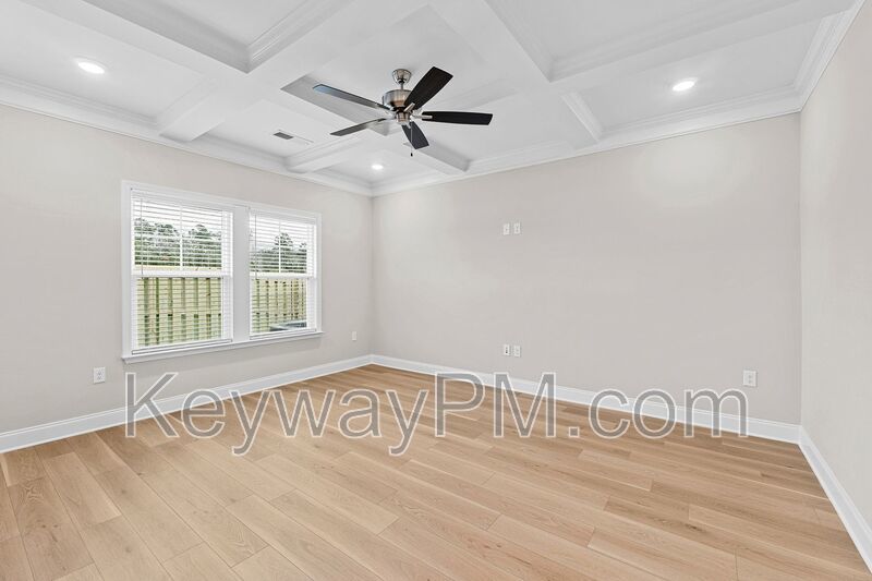 521 Yuma Lane - Village Square property image