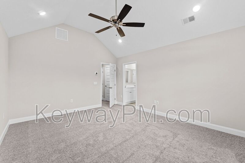 521 Yuma Lane - Village Square property image