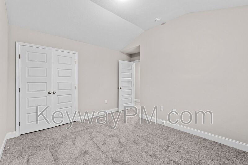521 Yuma Lane - Village Square property image