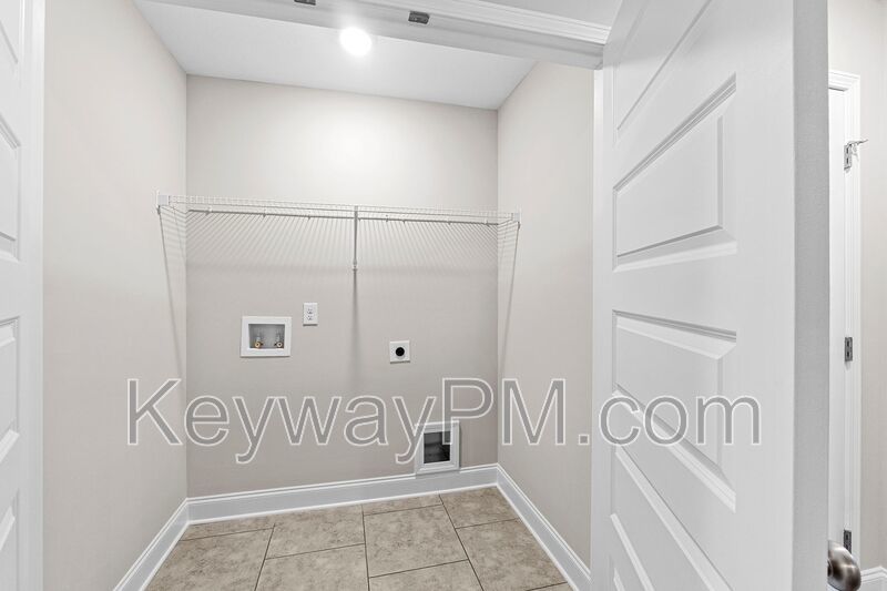 521 Yuma Lane - Village Square property image