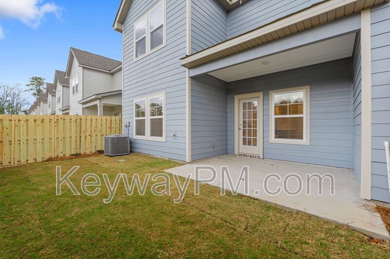 521 Yuma Lane - Village Square property image