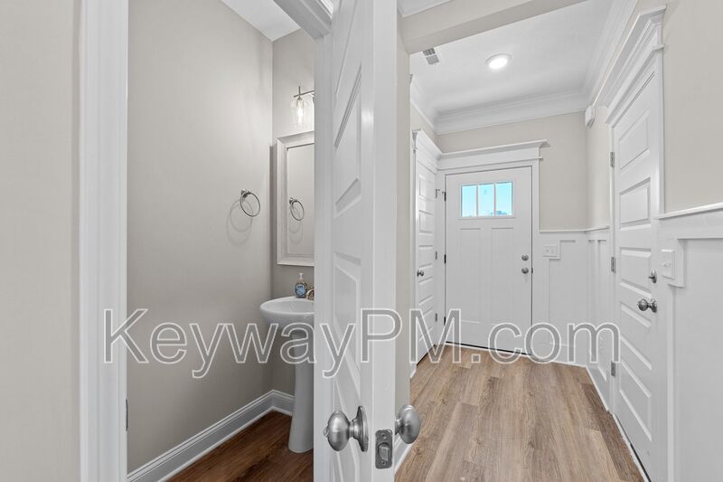 2024 Denmark Avenue SE- Miller Landing property image