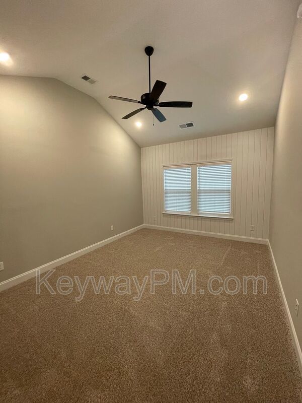 Miller Landing - 2051 Denmark Ave SE property image