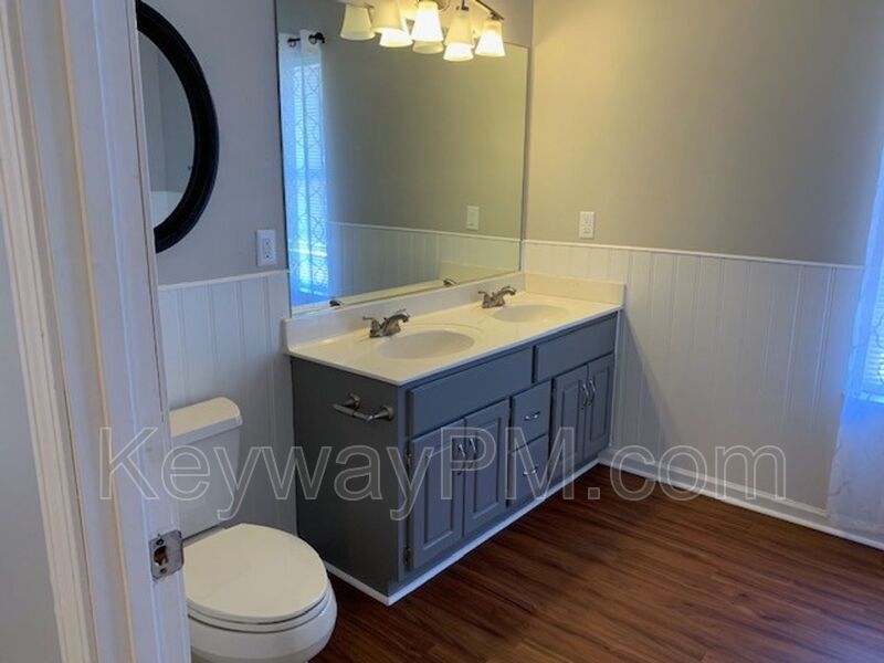 18 Fowkewood Court - Edgewood Heights property image