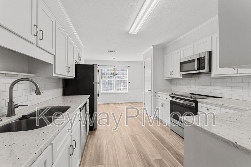 4756 Red Leaf Way - Maple Creek property image