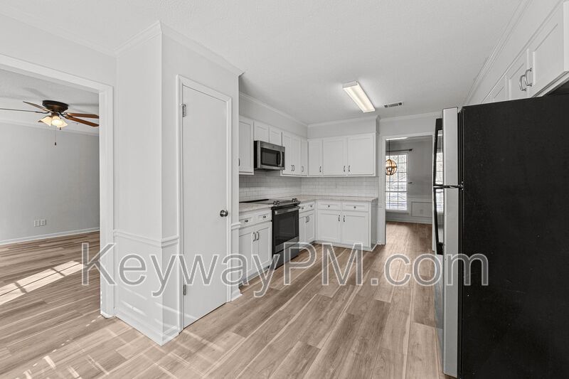 4756 Red Leaf Way - Maple Creek property image