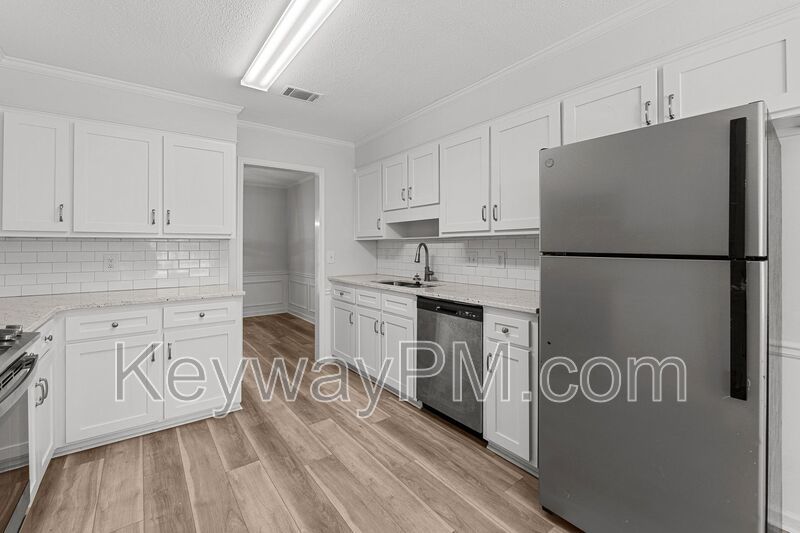 4756 Red Leaf Way - Maple Creek property image