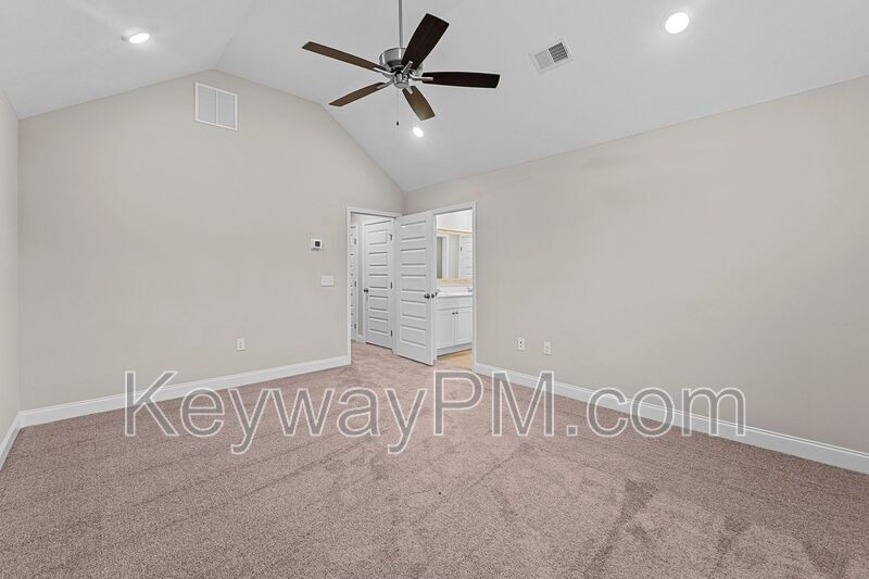 563 Yuma - Village Square property image