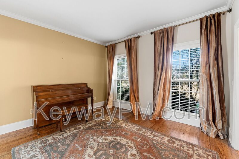 529 John Fox Run property image