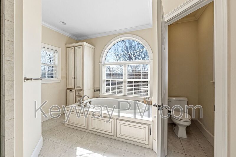 529 John Fox Run property image