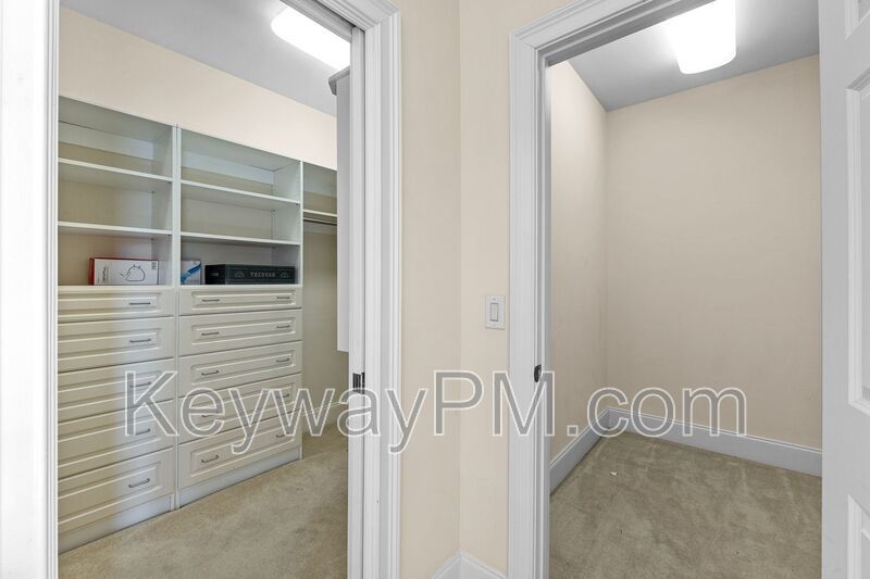 529 John Fox Run property image