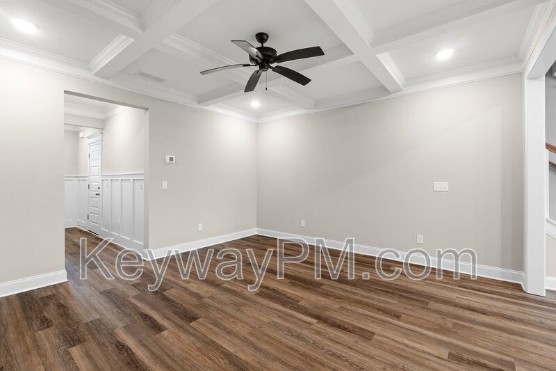 2076 Denmark Avenue SEMiller Landing property image