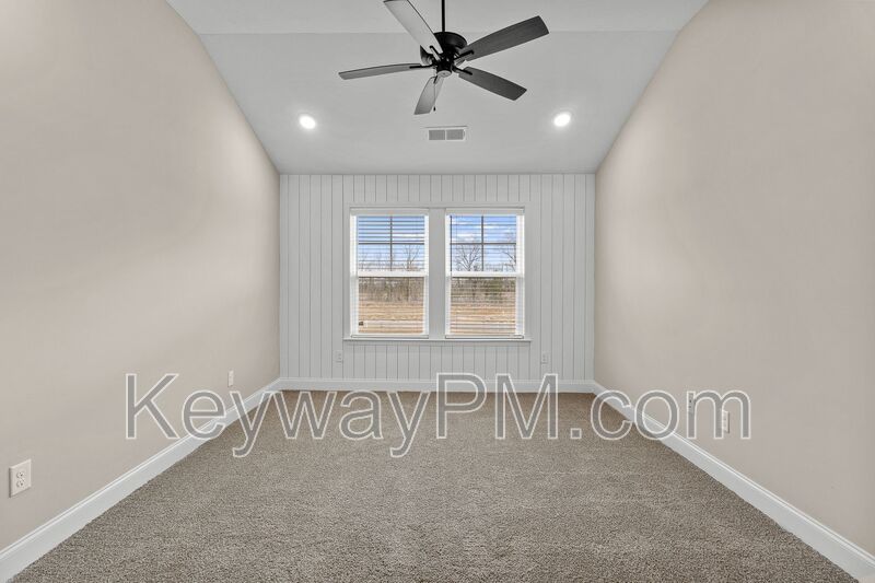 2076 Denmark Avenue SEMiller Landing property image