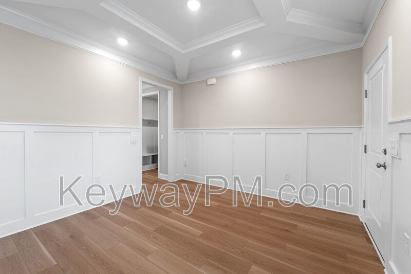 541 Yuma Lane - Village Square property image