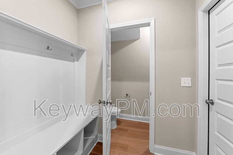 541 Yuma Lane - Village Square property image