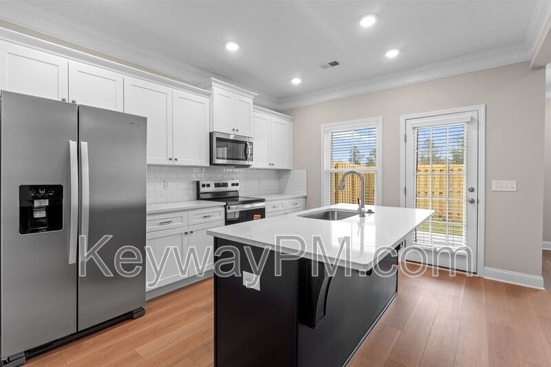 541 Yuma Lane - Village Square property image