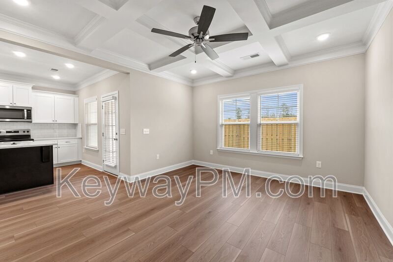 541 Yuma Lane - Village Square property image