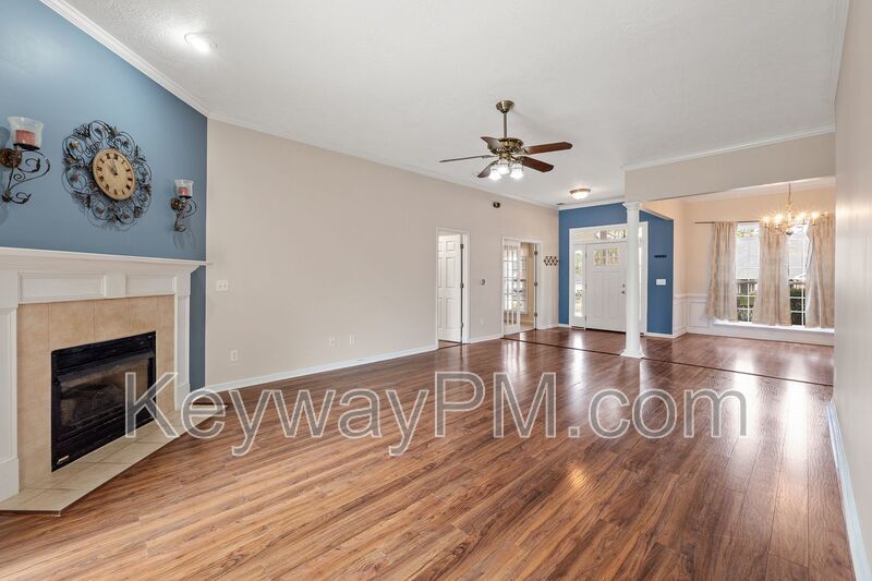 435 Saint Julian Place property image