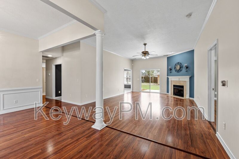 435 Saint Julian Place property image