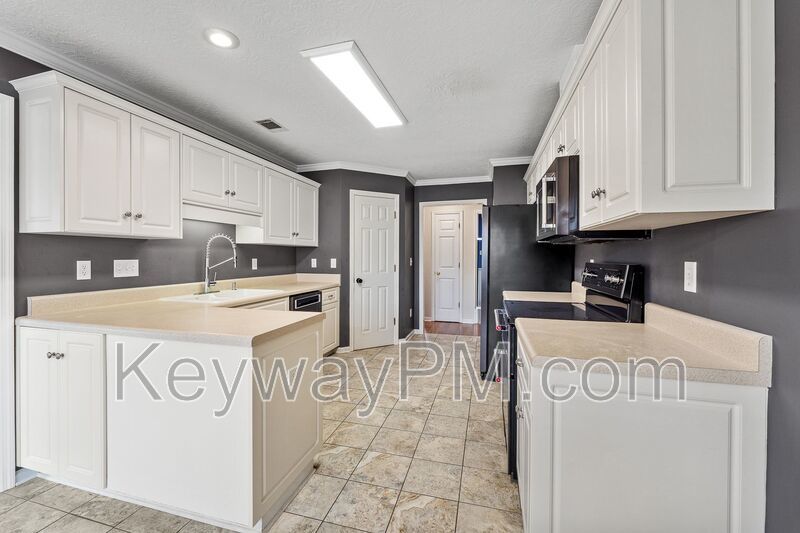 435 Saint Julian Place property image