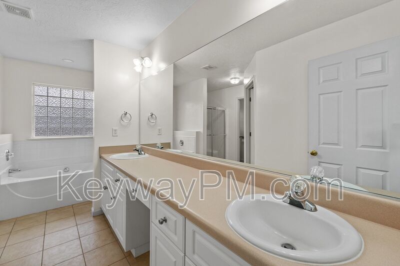 435 Saint Julian Place property image