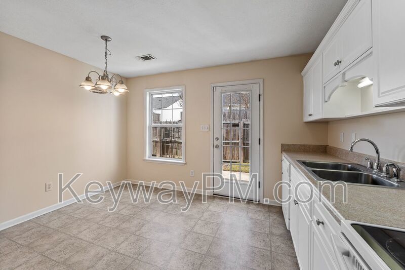 1721 Elizabeth Street - Magnolia Villas property image