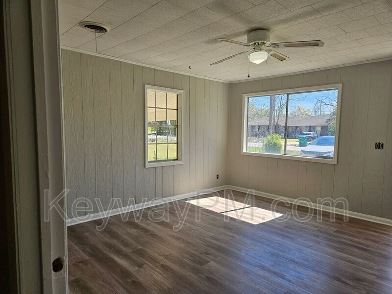 119 2nd Avenue - Columbia County property image