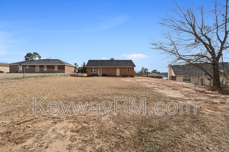 2807 Crosscreek Road - Quail Ridge Subdivision property image