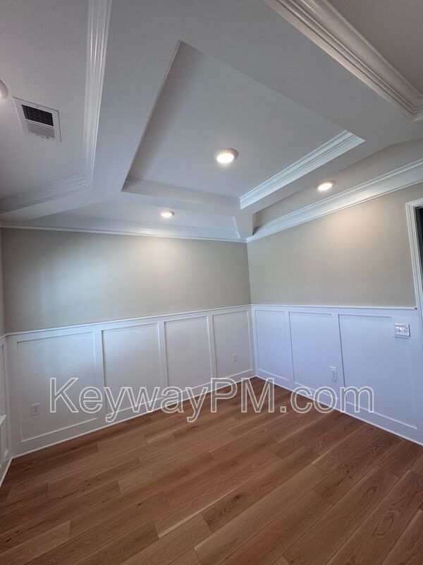 557 Yuma Lane - Village Square property image