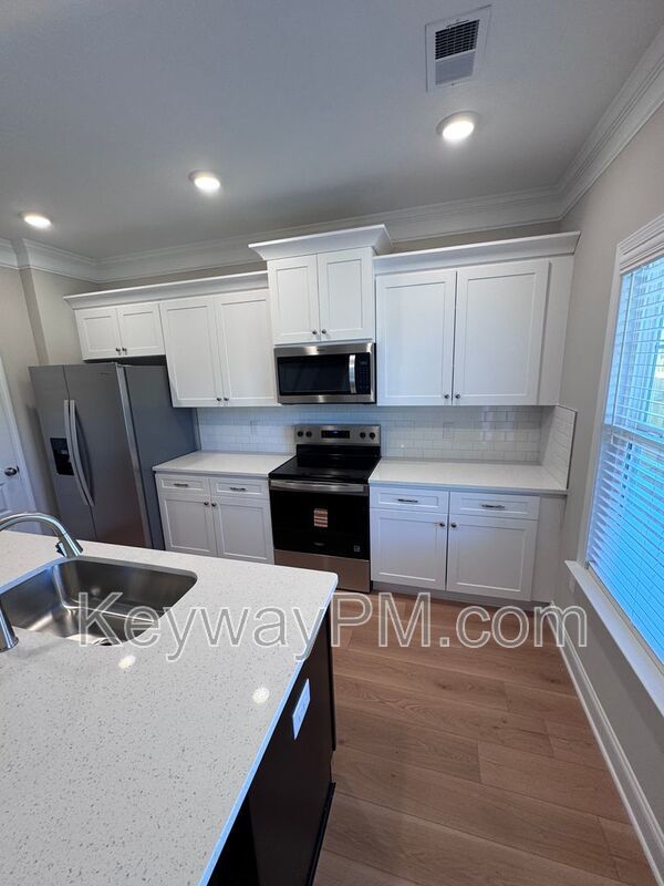 557 Yuma Lane - Village Square property image