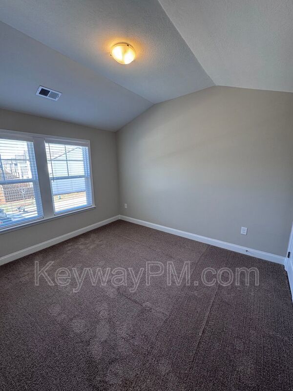 557 Yuma Lane - Village Square property image