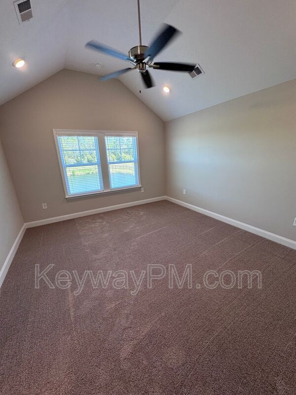 557 Yuma Lane - Village Square property image