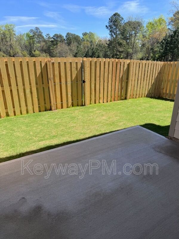 557 Yuma Lane - Village Square property image