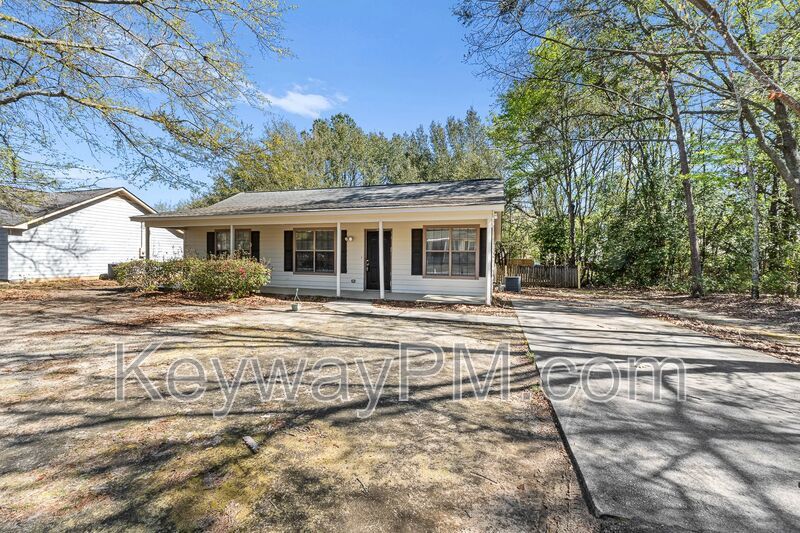 912 Jones Drive NW - Colonial Village property image