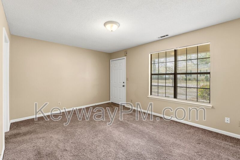 912 Jones Drive NW - Colonial Village property image