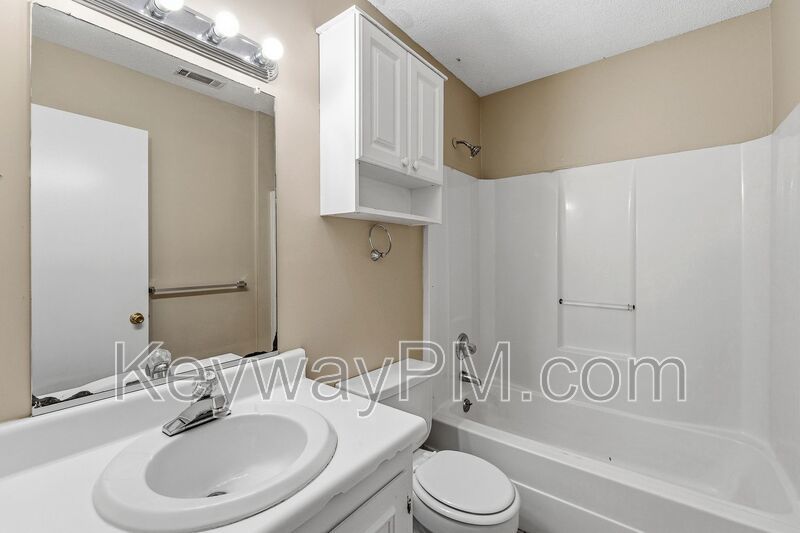 912 Jones Drive NW - Colonial Village property image