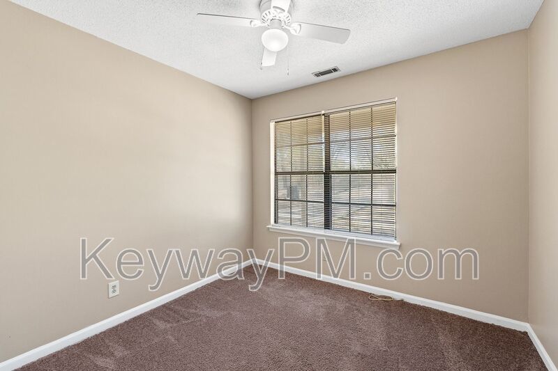 912 Jones Drive NW - Colonial Village property image