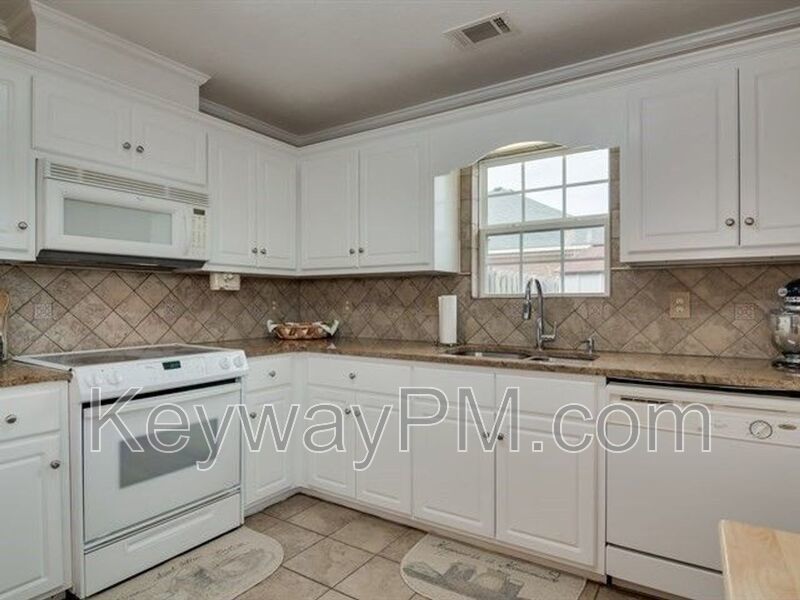 3019 Pepper Hill Drive - Pepper Hill property image