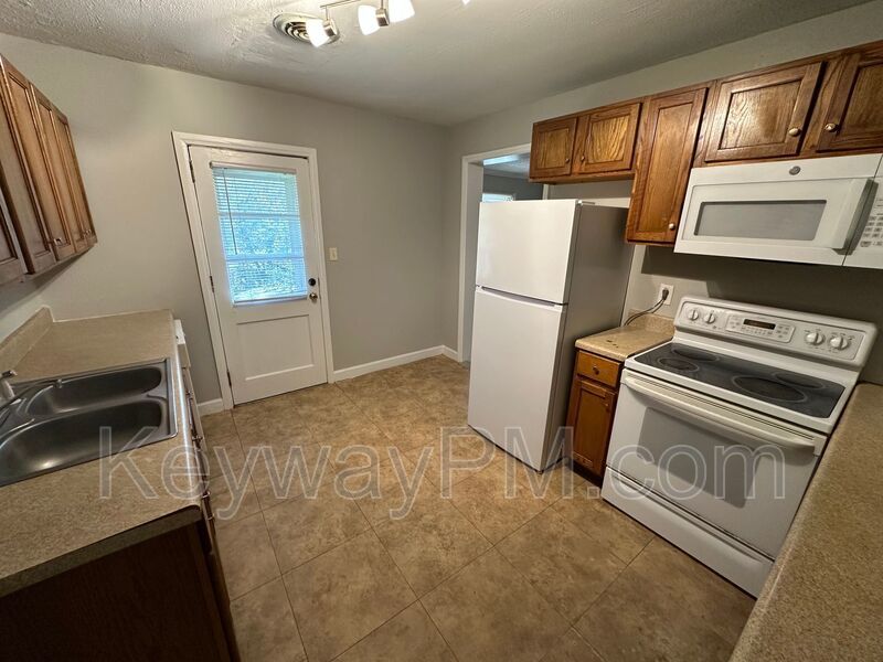 3018 Acorn - Thomas Woods property image