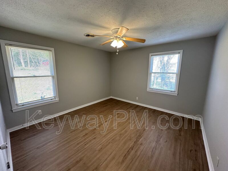 3018 Acorn - Thomas Woods property image